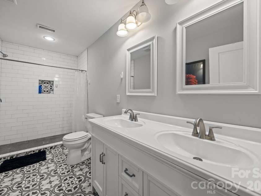 535 Flint Street, Rock Hill, SC 29730.  MLS# CAR4350228, YatesRealty ID 3618. 
