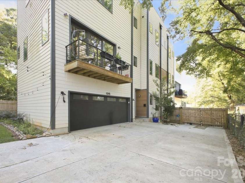 1315 Davidson Street, Charlotte, NC 28206.  MLS# CAR4400478, YatesRealty ID 36180. 