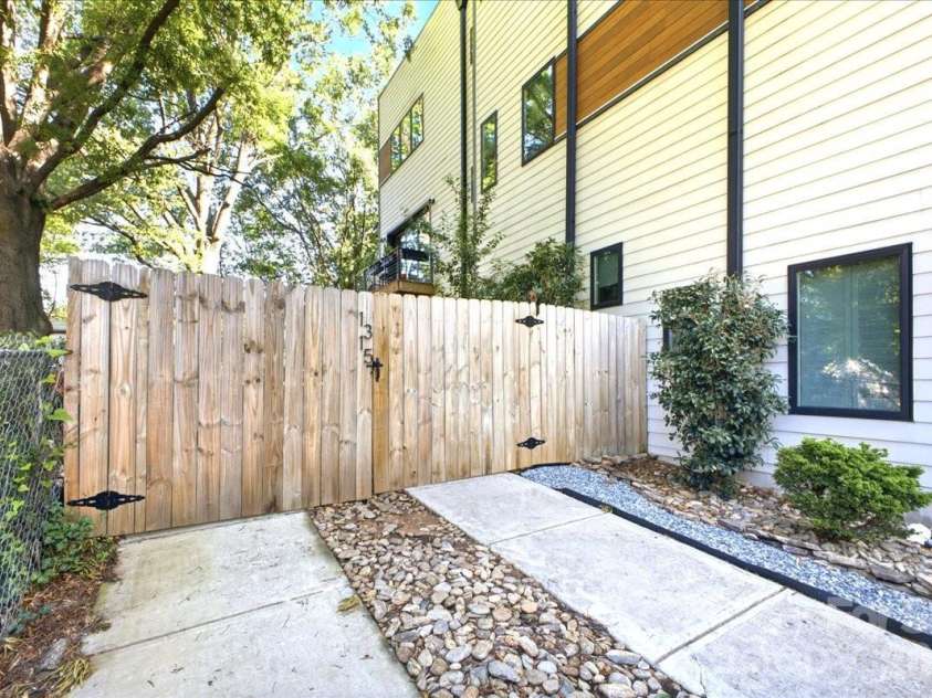 1315 Davidson Street, Charlotte, NC 28206.  MLS# CAR4400478, YatesRealty ID 36180. 
