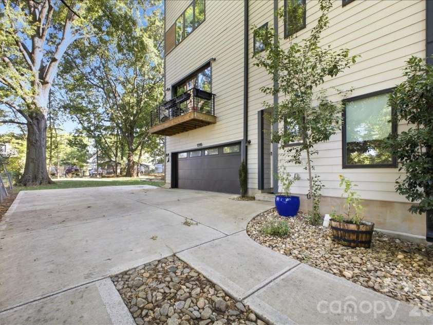 1315 Davidson Street, Charlotte, NC 28206.  MLS# CAR4400478, YatesRealty ID 36180. 