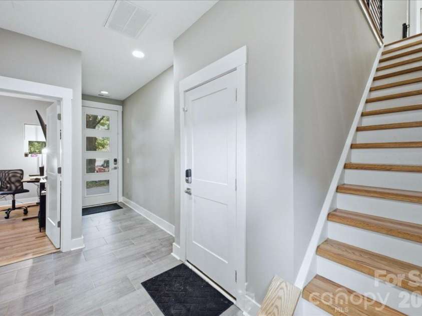 1315 Davidson Street, Charlotte, NC 28206.  MLS# CAR4400478, YatesRealty ID 36180. 