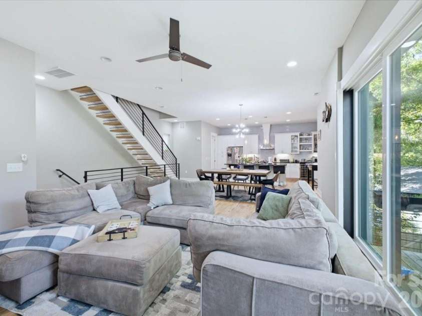 1315 Davidson Street, Charlotte, NC 28206.  MLS# CAR4400478, YatesRealty ID 36180. 