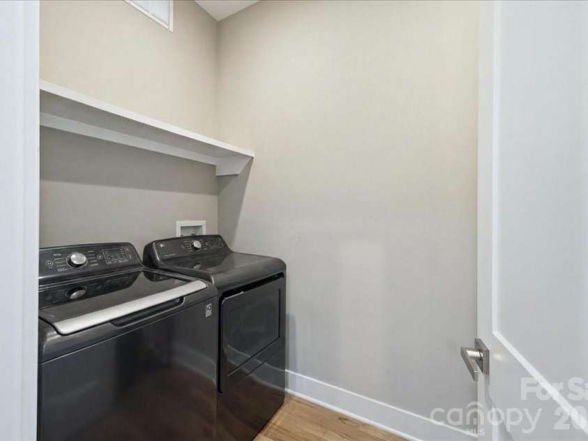 1315 Davidson Street, Charlotte, NC 28206.  MLS# CAR4400478, YatesRealty ID 36180. 