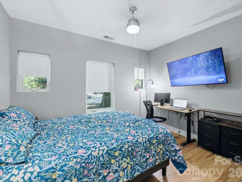 1315 Davidson Street, Charlotte, NC 28206.  MLS# CAR4400478, YatesRealty ID 36180. Bedroom