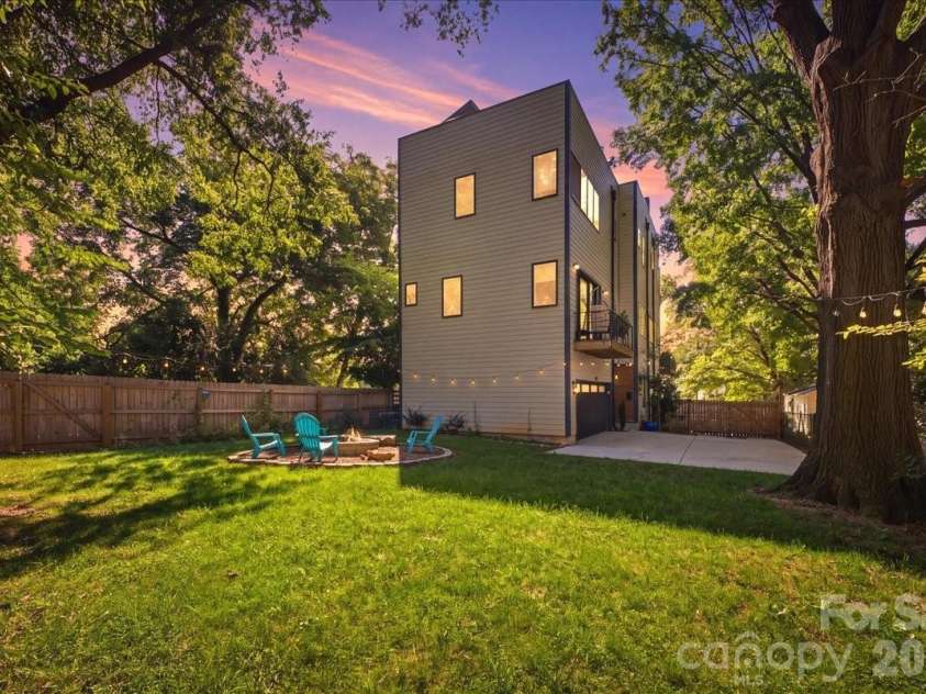 1315 Davidson Street, Charlotte, NC 28206.  MLS# CAR4400478, YatesRealty ID 36180. Virtually staged lighting