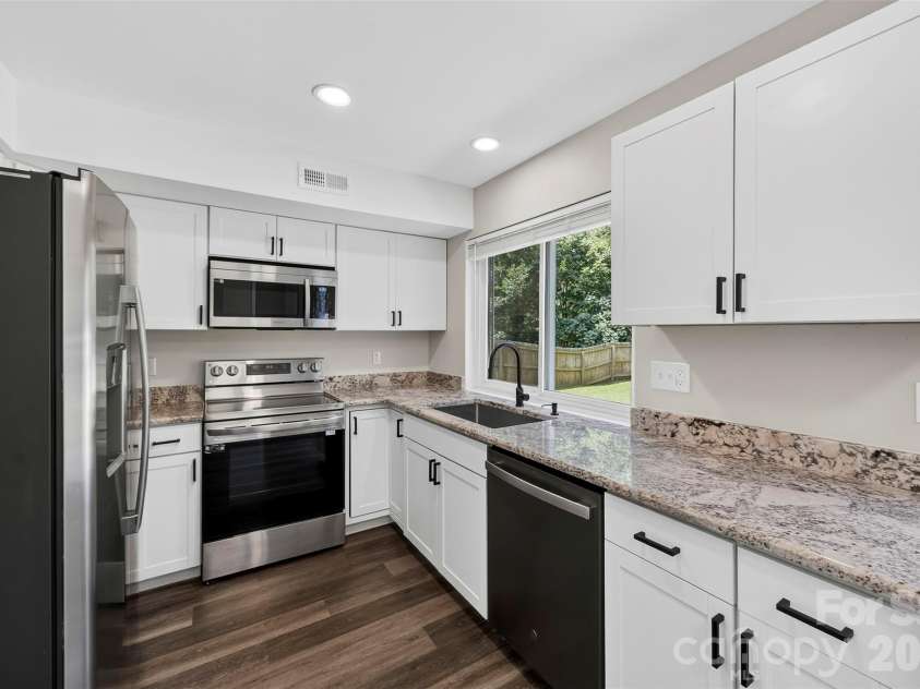 6719 Montezuma Trail, Charlotte, NC 28227.  MLS# CAR4401171, YatesRealty ID 36181. 