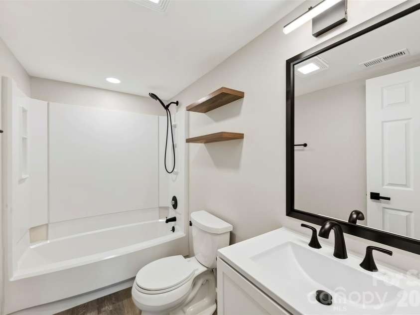 6719 Montezuma Trail, Charlotte, NC 28227.  MLS# CAR4401171, YatesRealty ID 36181. 