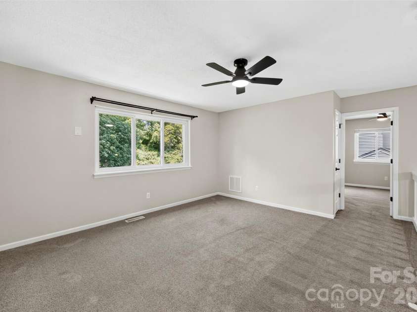 6719 Montezuma Trail, Charlotte, NC 28227.  MLS# CAR4401171, YatesRealty ID 36181. 
