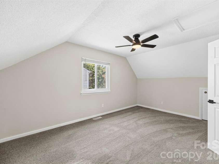 6719 Montezuma Trail, Charlotte, NC 28227.  MLS# CAR4401171, YatesRealty ID 36181. 