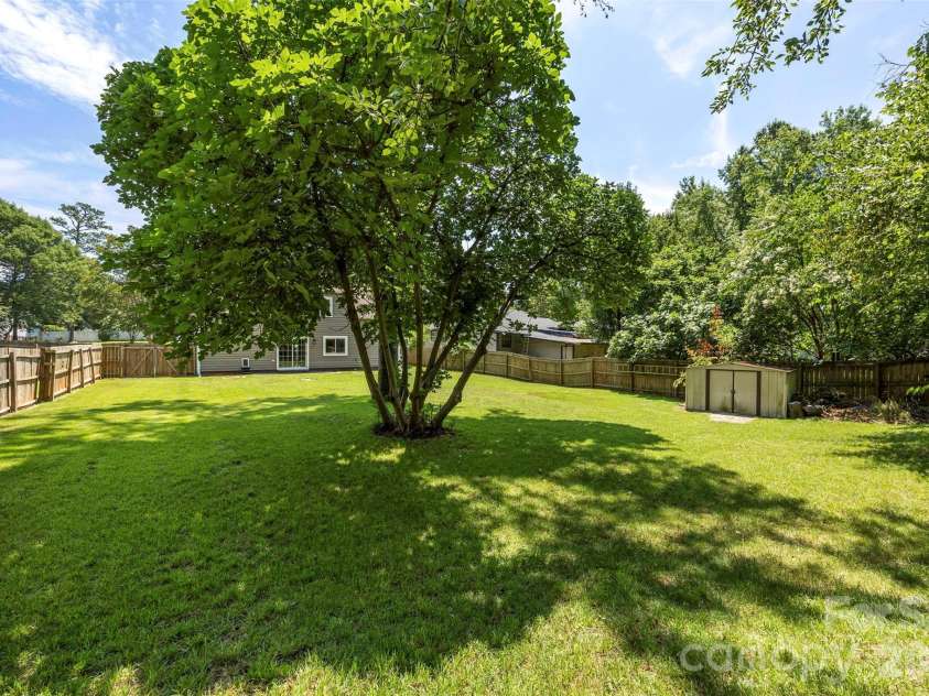 6719 Montezuma Trail, Charlotte, NC 28227.  MLS# CAR4401171, YatesRealty ID 36181. 