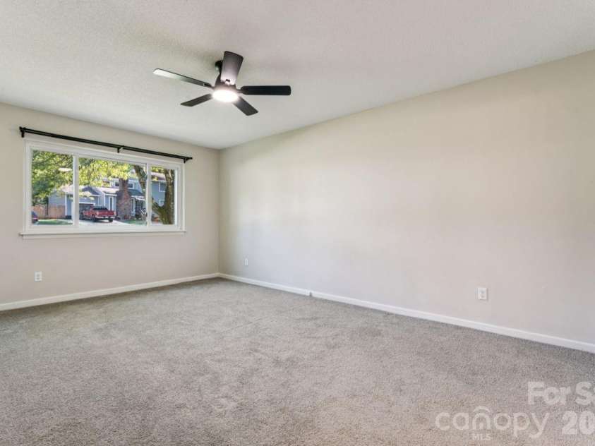 6719 Montezuma Trail, Charlotte, NC 28227.  MLS# CAR4434909, YatesRealty ID 36181. Primary bedroom