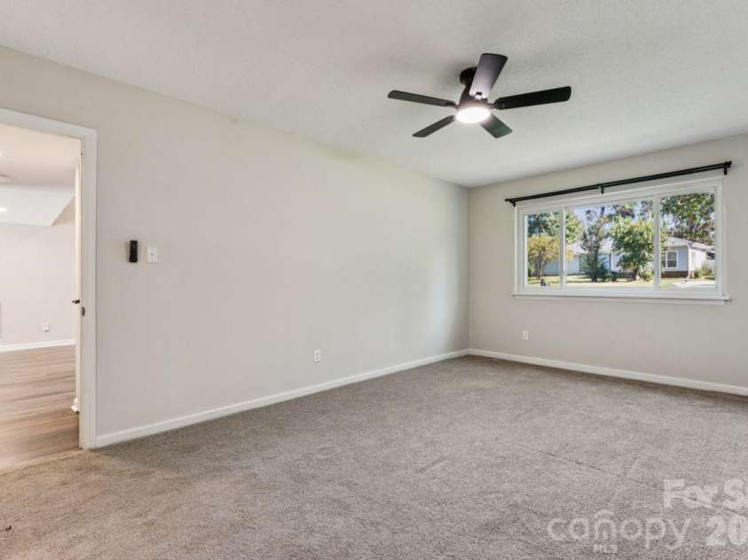 6719 Montezuma Trail, Charlotte, NC 28227.  MLS# CAR4434909, YatesRealty ID 36181. Primary Bedroom