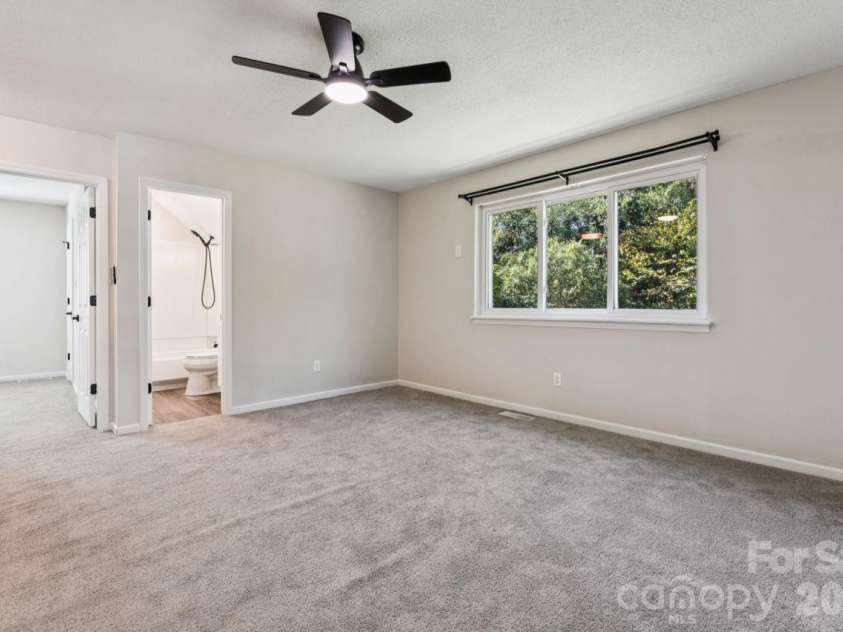 6719 Montezuma Trail, Charlotte, NC 28227.  MLS# CAR4434909, YatesRealty ID 36181. Upstairs loft landing