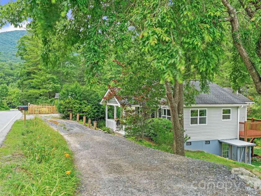 5239 Gerton Highway, Gerton, NC 28735.  MLS# CAR4402194, YatesRealty ID 36182. 