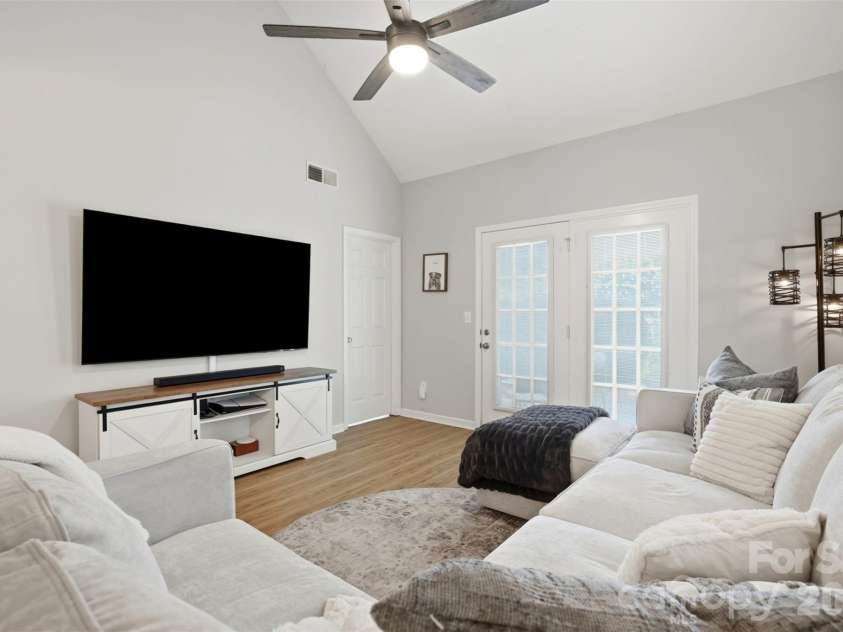 109 Prescott Street, Matthews, NC 28104.  MLS# CAR4402502, YatesRealty ID 36183. 