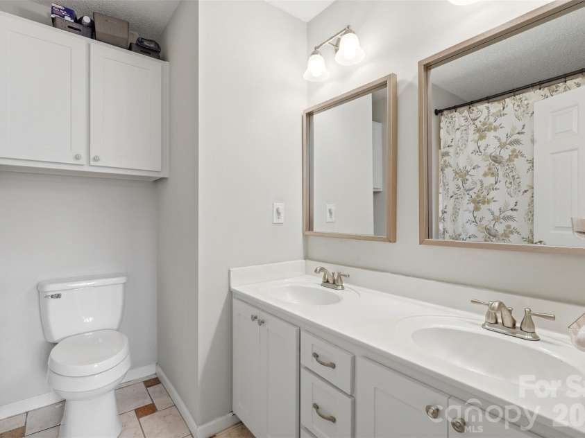 109 Prescott Street, Matthews, NC 28104.  MLS# CAR4402502, YatesRealty ID 36183. 