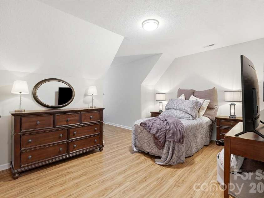 109 Prescott Street, Matthews, NC 28104.  MLS# CAR4402502, YatesRealty ID 36183. 