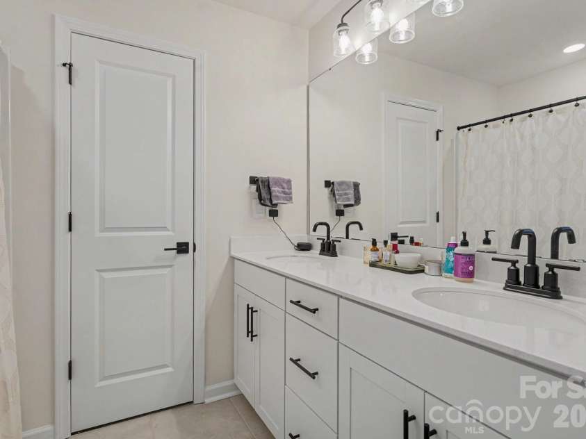 152 Saidin Lane, Troutman, NC 28166.  MLS# CAR4357501, YatesRealty ID 36185. 