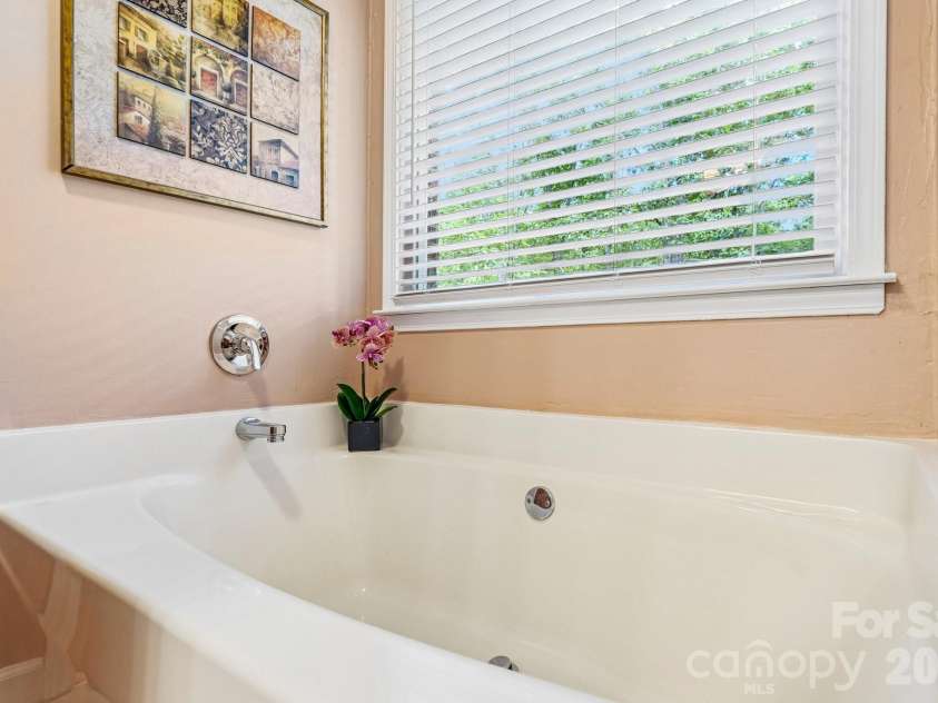 6366 Green Oak Drive, Stanfield, NC 28163.  MLS# CAR4397887, YatesRealty ID 36186. 