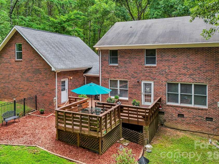 6366 Green Oak Drive, Stanfield, NC 28163.  MLS# CAR4397887, YatesRealty ID 36186. 
