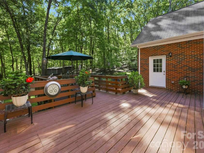 6366 Green Oak Drive, Stanfield, NC 28163.  MLS# CAR4397887, YatesRealty ID 36186. 