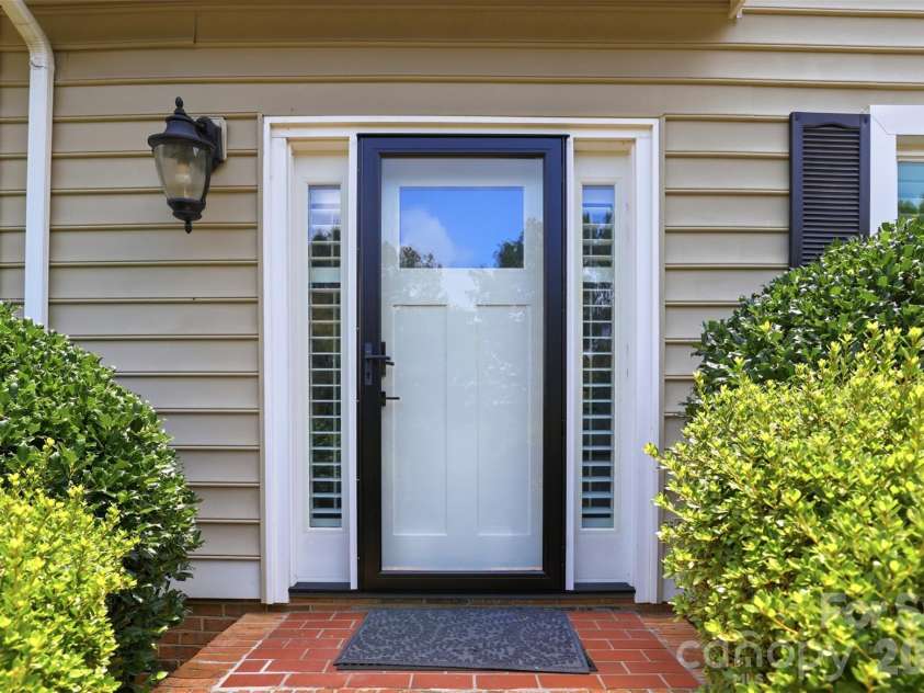 2552 Middlebridge Lane, Charlotte, NC 28270.  MLS# CAR4399618, YatesRealty ID 36187. 