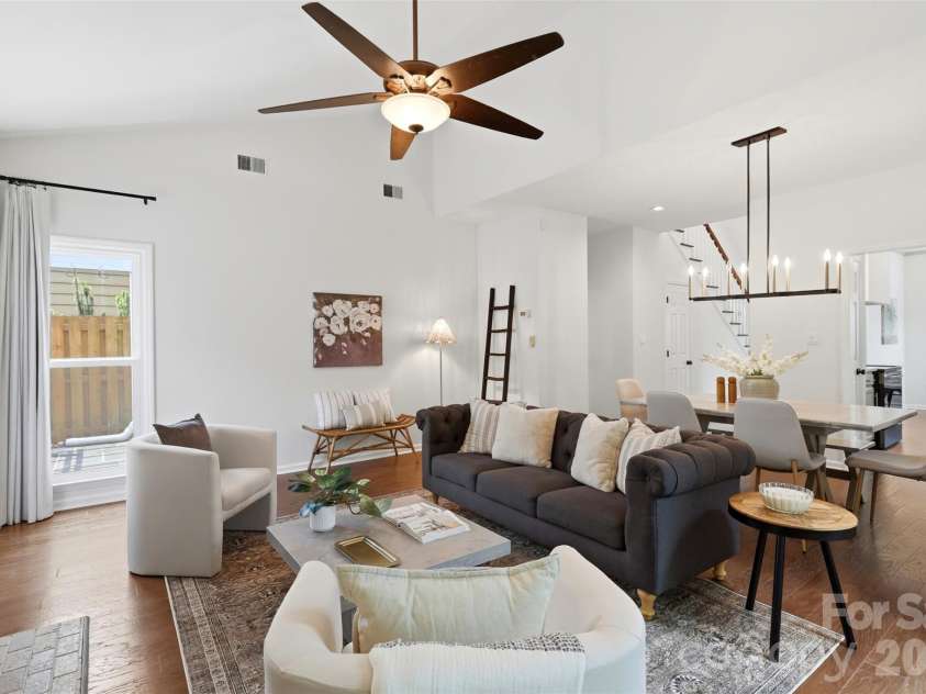 2552 Middlebridge Lane, Charlotte, NC 28270.  MLS# CAR4399618, YatesRealty ID 36187. 