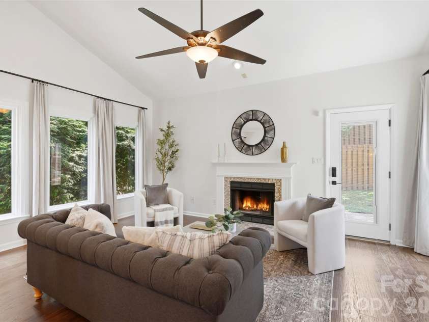 2552 Middlebridge Lane, Charlotte, NC 28270.  MLS# CAR4399618, YatesRealty ID 36187. 