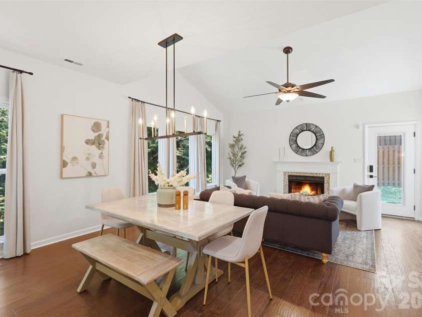 2552 Middlebridge Lane, Charlotte, NC 28270.  MLS# CAR4399618, YatesRealty ID 36187. 