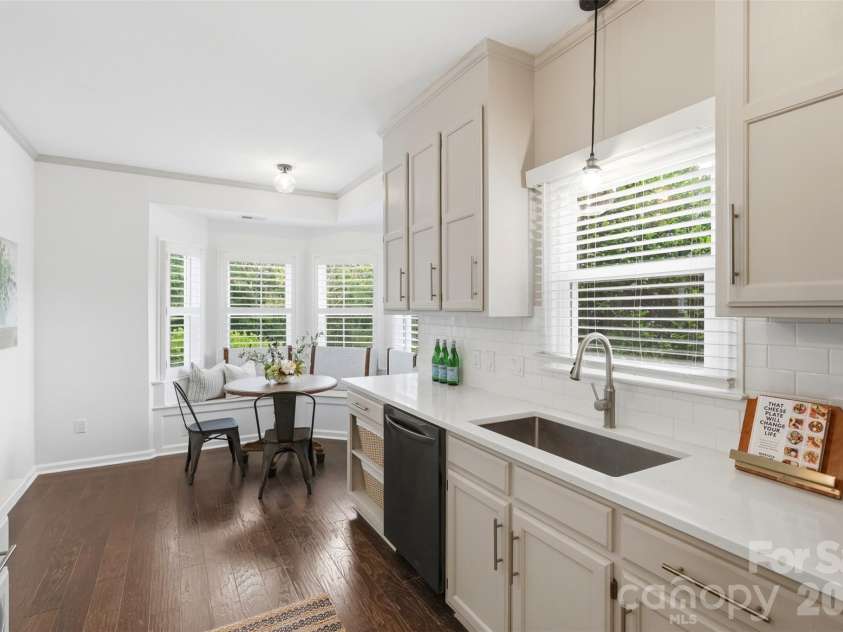 2552 Middlebridge Lane, Charlotte, NC 28270.  MLS# CAR4399618, YatesRealty ID 36187. 