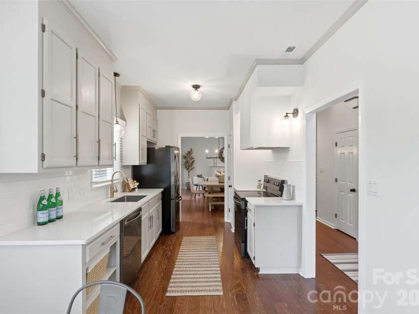 2552 Middlebridge Lane, Charlotte, NC 28270.  MLS# CAR4399618, YatesRealty ID 36187. 