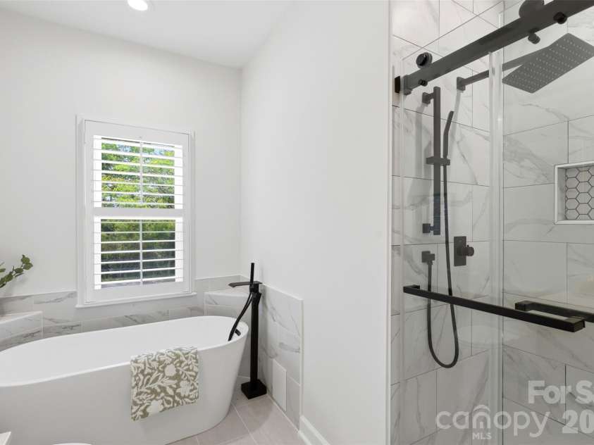 2552 Middlebridge Lane, Charlotte, NC 28270.  MLS# CAR4399618, YatesRealty ID 36187. 