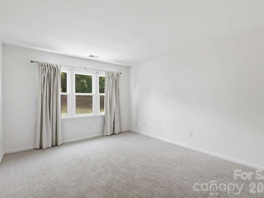 2552 Middlebridge Lane, Charlotte, NC 28270.  MLS# CAR4399618, YatesRealty ID 36187. 