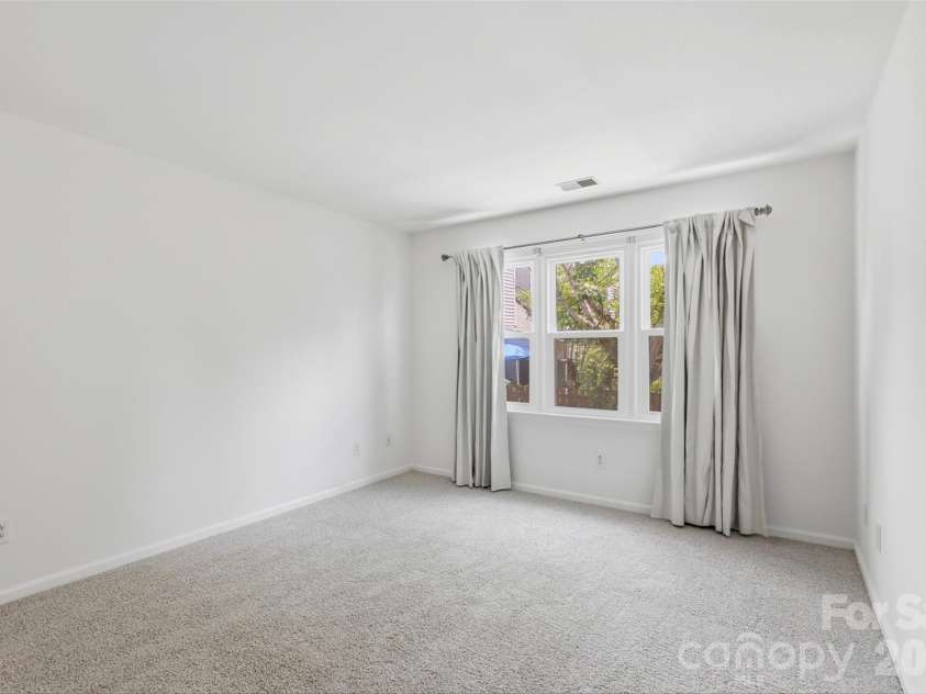 2552 Middlebridge Lane, Charlotte, NC 28270.  MLS# CAR4399618, YatesRealty ID 36187. 