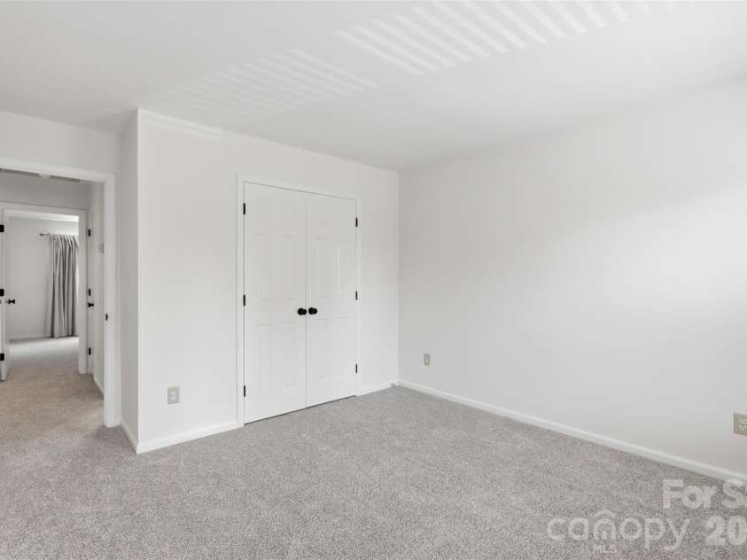 2552 Middlebridge Lane, Charlotte, NC 28270.  MLS# CAR4399618, YatesRealty ID 36187. 