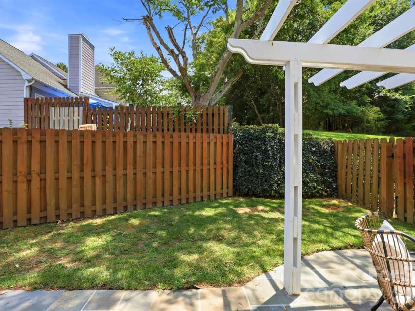 2552 Middlebridge Lane, Charlotte, NC 28270.  MLS# CAR4399618, YatesRealty ID 36187. 