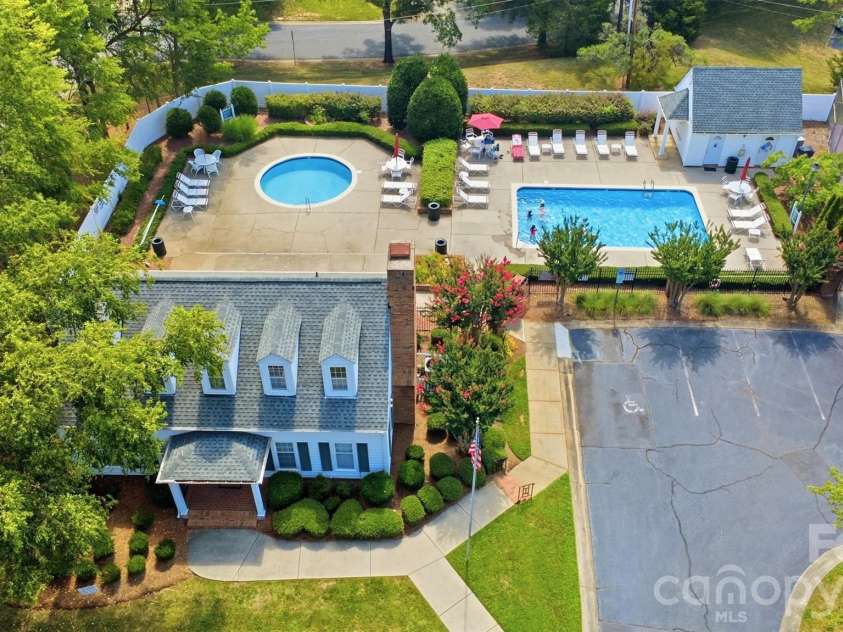 2552 Middlebridge Lane, Charlotte, NC 28270.  MLS# CAR4399618, YatesRealty ID 36187. 