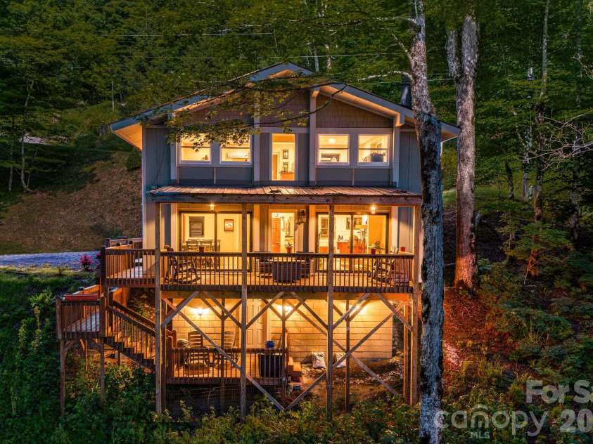 46 Trillium Lane, Mars Hill, NC 28754.  MLS# CAR4399565, YatesRealty ID 36188. 