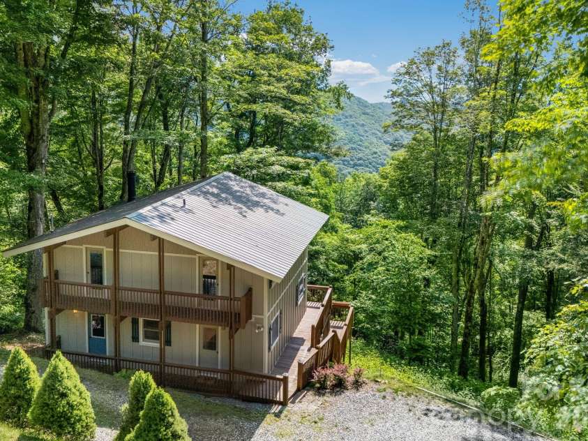 46 Trillium Lane, Mars Hill, NC 28754.  MLS# CAR4399565, YatesRealty ID 36188. 