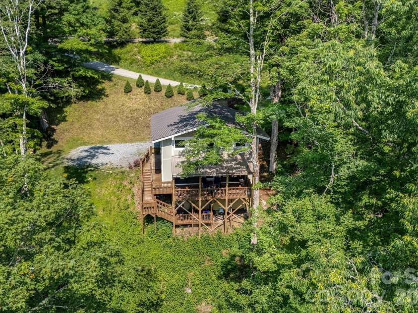 46 Trillium Lane, Mars Hill, NC 28754.  MLS# CAR4399565, YatesRealty ID 36188. 