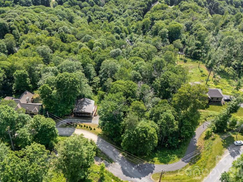46 Trillium Lane, Mars Hill, NC 28754.  MLS# CAR4399565, YatesRealty ID 36188. 