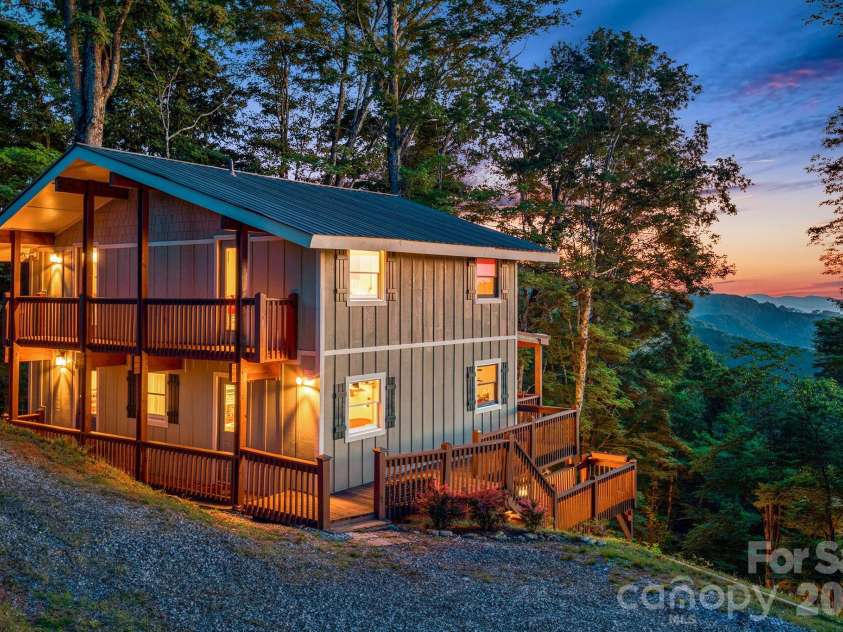 46 Trillium Lane, Mars Hill, NC 28754.  MLS# CAR4399565, YatesRealty ID 36188. Adorable mountain cabin sitting at 4560 ft with year round views.