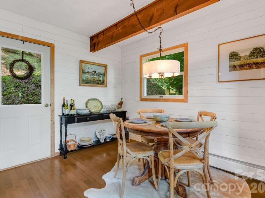 46 Trillium Lane, Mars Hill, NC 28754.  MLS# CAR4399565, YatesRealty ID 36188. Dining area.