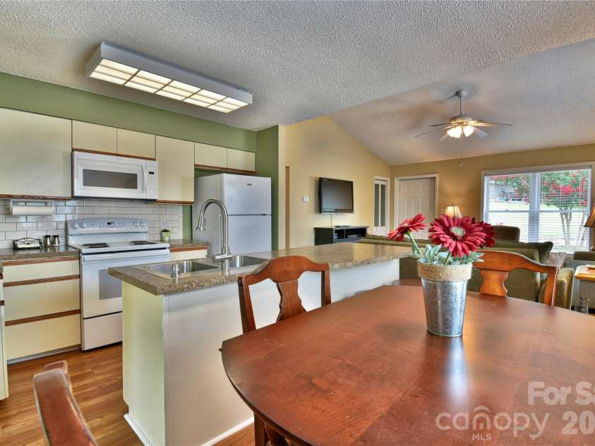 260 Pirates Cove, Badin Lake, NC 28127.  MLS# CAR4401585, YatesRealty ID 36189. 