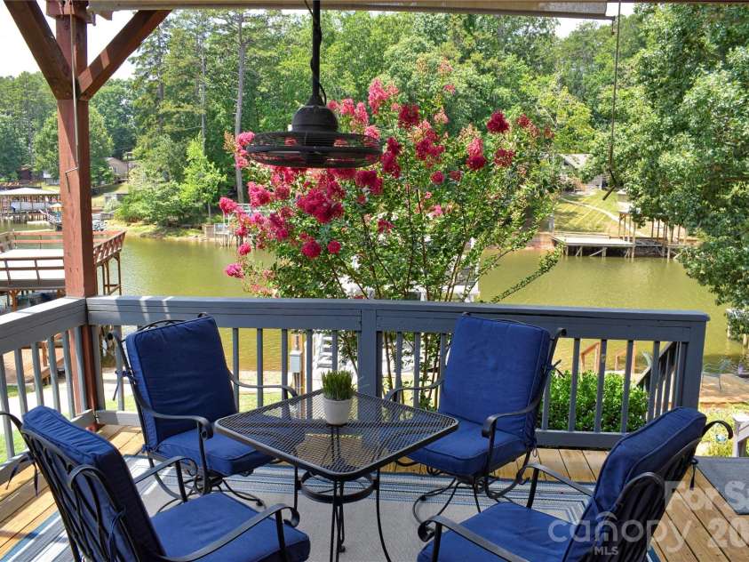 260 Pirates Cove, Badin Lake, NC 28127.  MLS# CAR4401585, YatesRealty ID 36189. 