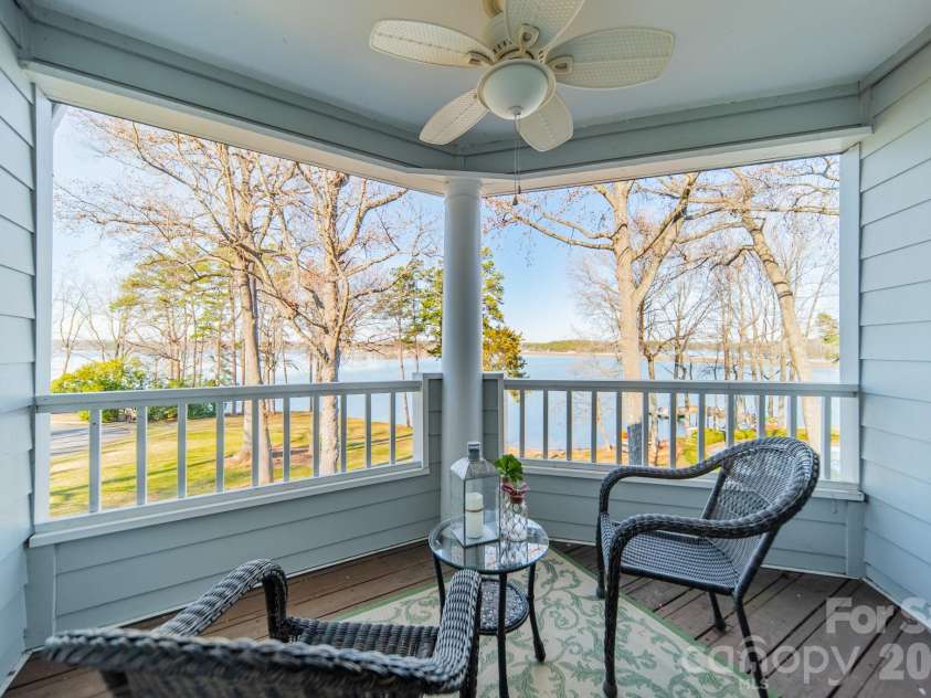 306 Northwest Drive, Davidson, NC 28036.  MLS# CAR4347031, YatesRealty ID 3619. 