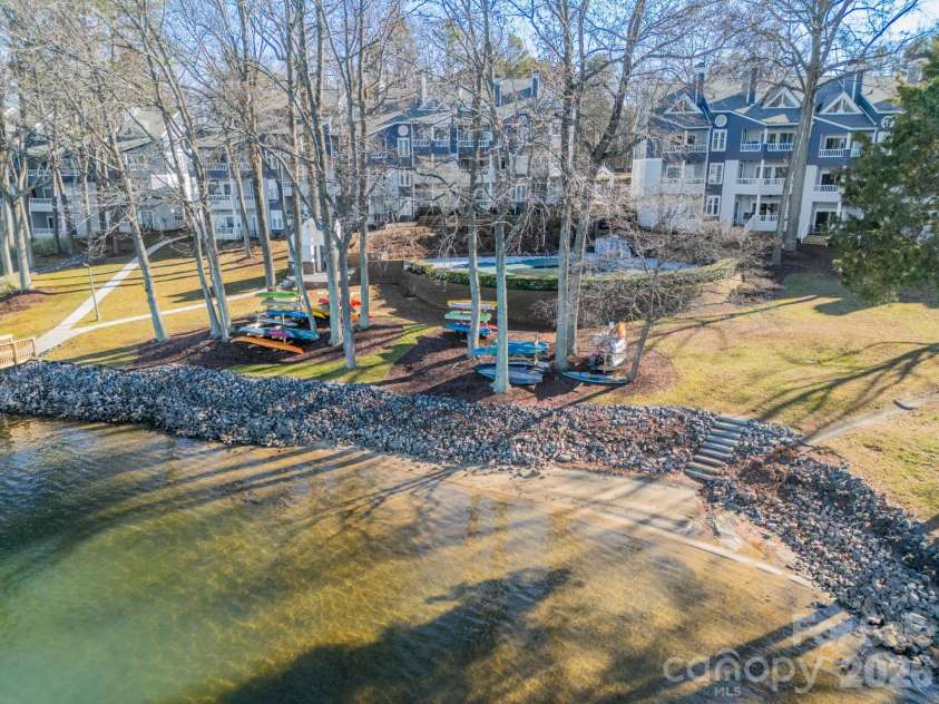306 Northwest Drive, Davidson, NC 28036.  MLS# CAR4347031, YatesRealty ID 3619. 