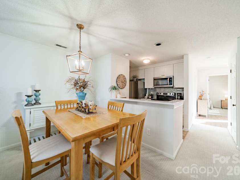 306 Northwest Drive, Davidson, NC 28036.  MLS# CAR4347031, YatesRealty ID 3619. 