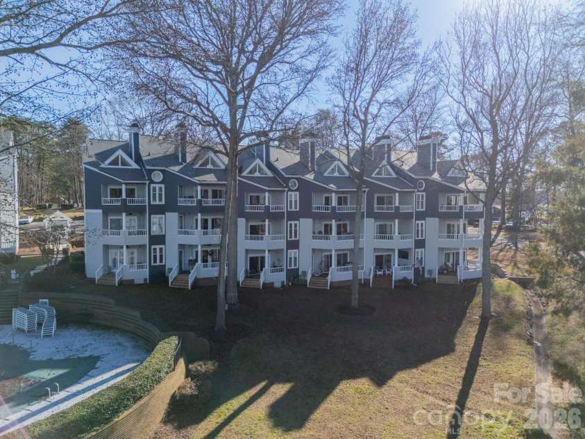 306 Northwest Drive, Davidson, NC 28036.  MLS# CAR4347031, YatesRealty ID 3619. 