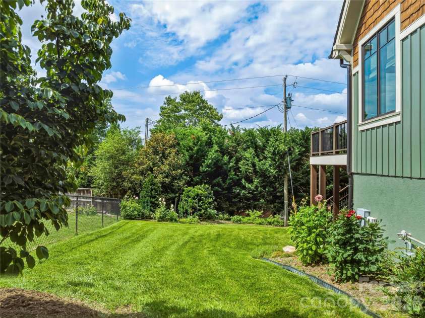 266 Stratford Road, Asheville, NC 28804.  MLS# CAR4400526, YatesRealty ID 36190. Irrigation system is installed